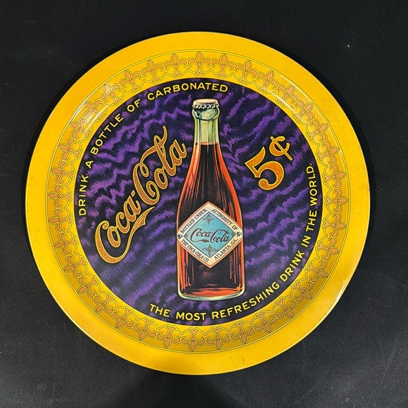 Coca Cola - Picture 1 of 2